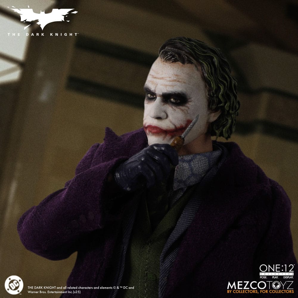 Mezco Toys The Dark Knight Joker 1/12 Actionfigur