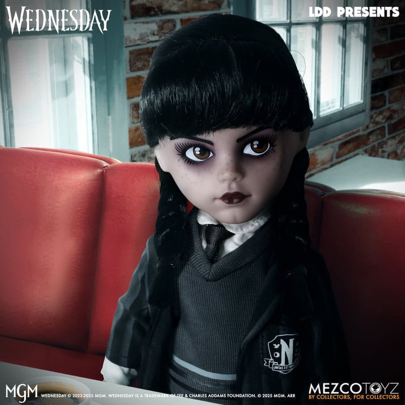 Mezco Toys Wednesday Nevermore Academy Uniform LDD Presents Puppe