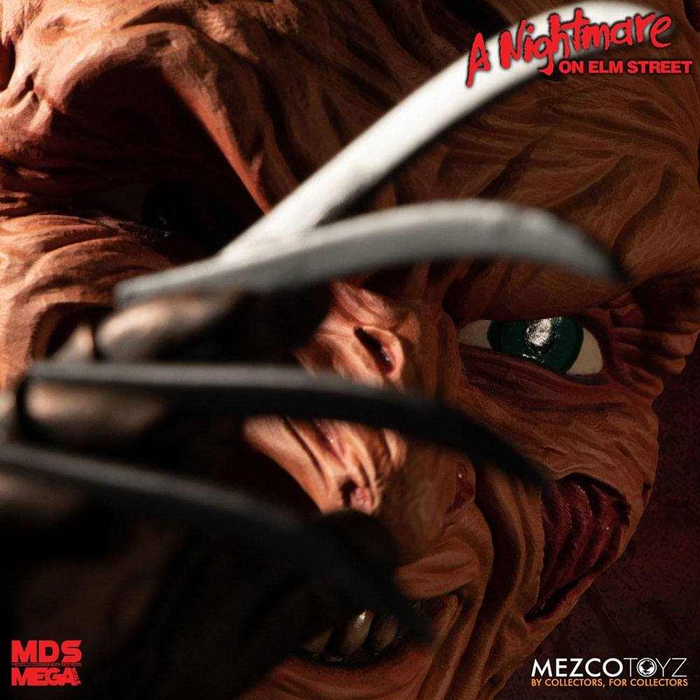 Mezco Toyz Nightmare On Elm Street - Freddy Krueger MDS Mega Scale 38 cm Sprechende Puppe