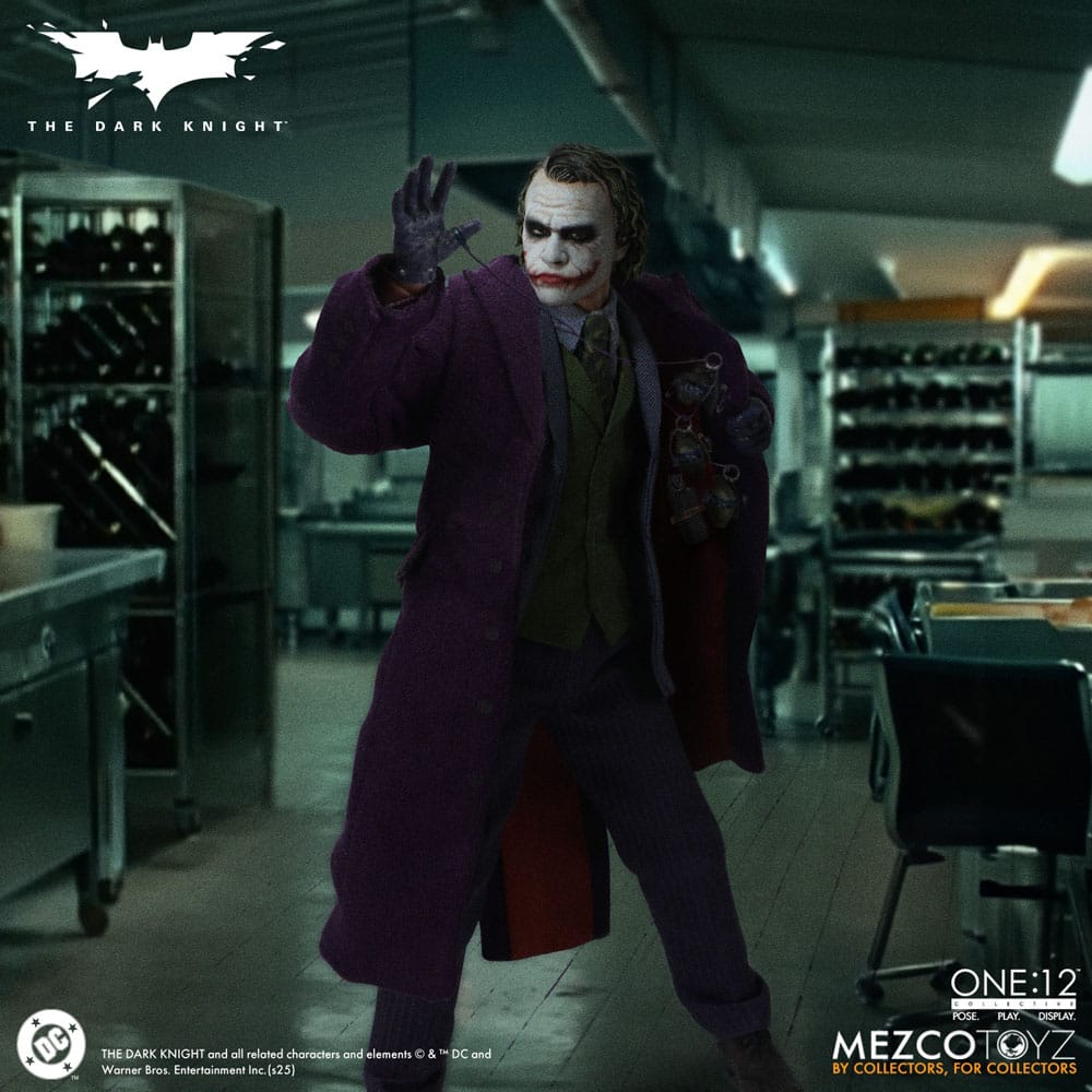 Mezco Toyz The Dark Knight Joker 1/12 Actionfigur