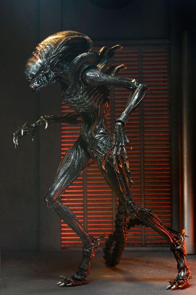 NECA Alien Romulus - Ultimate Scorched Xenomorph 23 cm Actionfigur