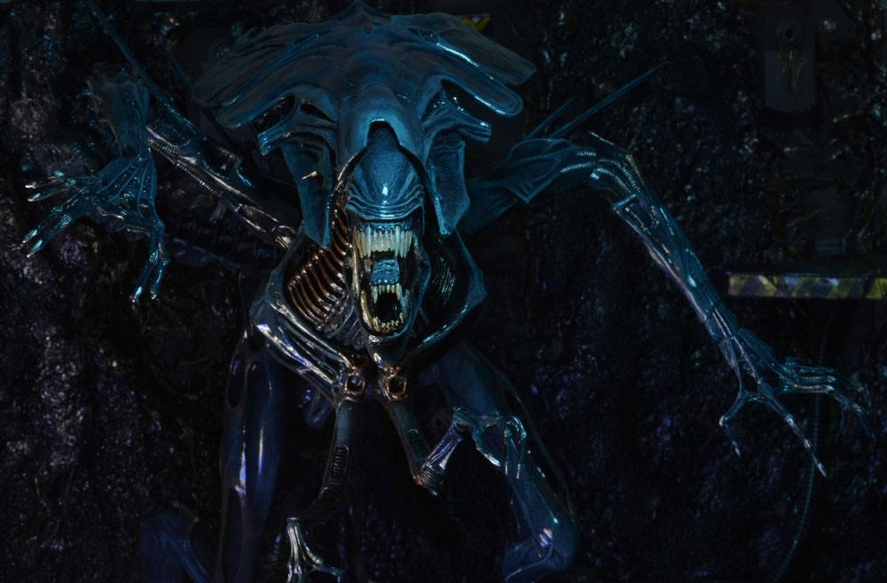 NECA Aliens Xenomorph Alien Queen Ultra Deluxe 38 cm Actionfigur