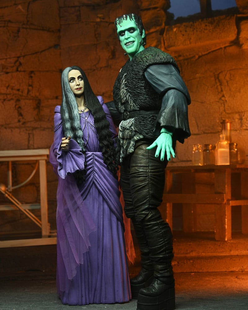 NECA Rob Zombie’s The Munsters Ultimate Lily Munster Actionfigur