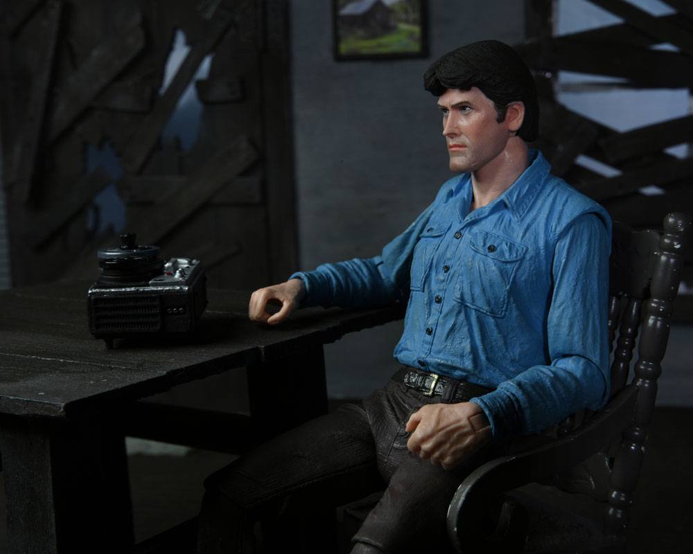 NECA Tanz der Teufel / Evil Dead Ultimate Ash Actionfigur