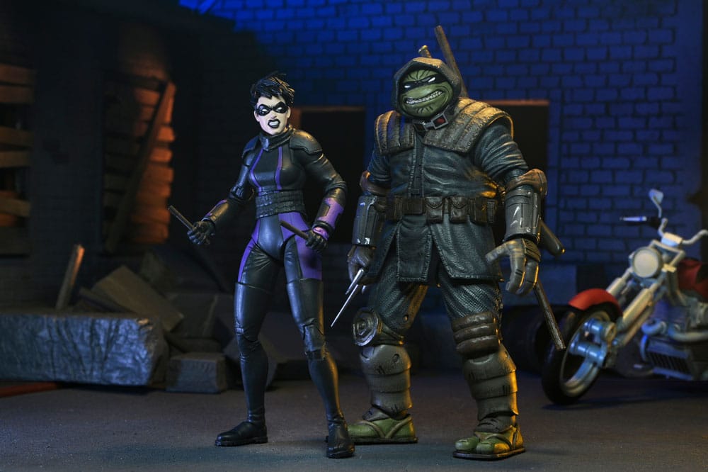NECA Teenage Mutant Ninja Turtles (The Last Ronin The Lost Years) Actionfigur Casey Marie with Last Ronin Motorcycle 18