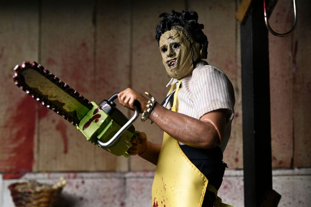 NECA Texas Chainsaw Massacre Leatherface Clothed Actionfigur