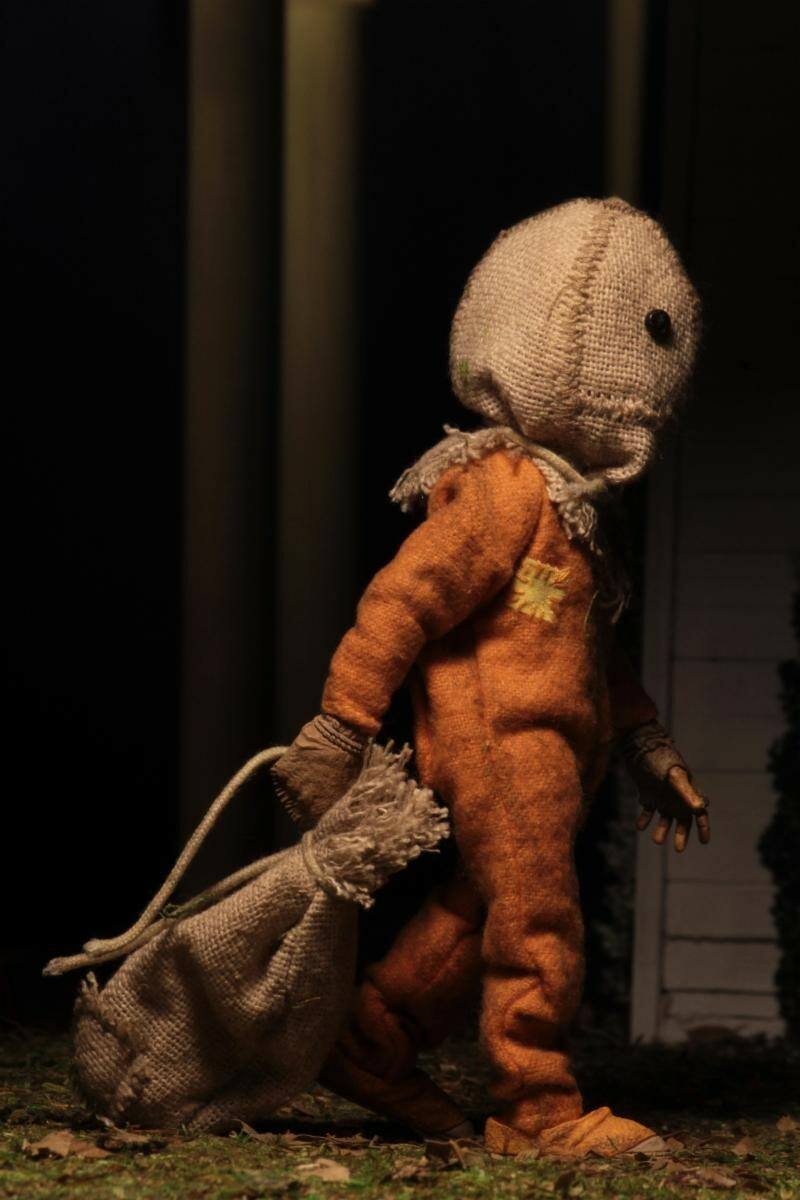 NECA Trick ’r Treat Sam Clothed Actionfigur