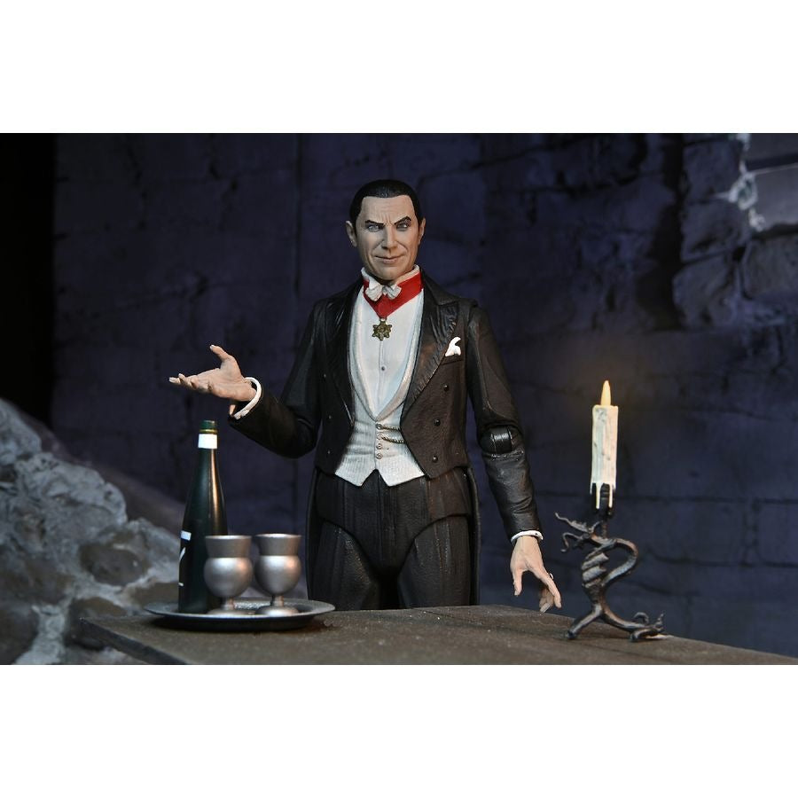 NECA Universal Monsters Ultimate Count Dracula Transylvania Actionfigur