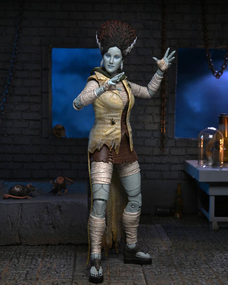 NECA Universal Monsters x Teenage Mutant Ninja Turtles April as The Bride Actionfigur