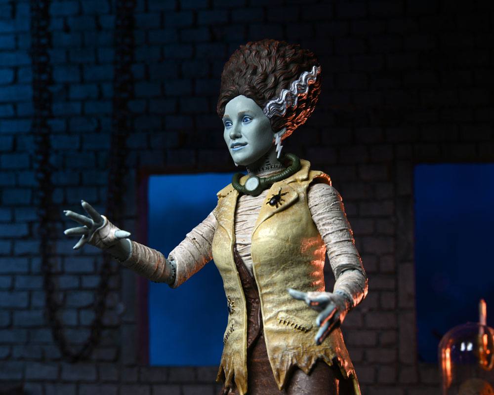 NECA Universal Monsters x Teenage Mutant Ninja Turtles April as The Bride Actionfigur