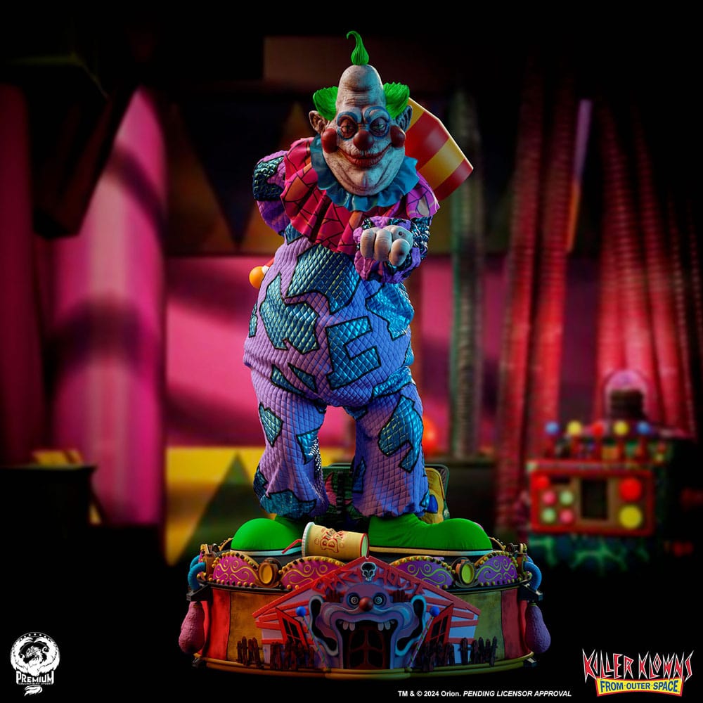 Premium Collectibles Studio Space Invaders Premier Series Jumbo 1/4 Statue