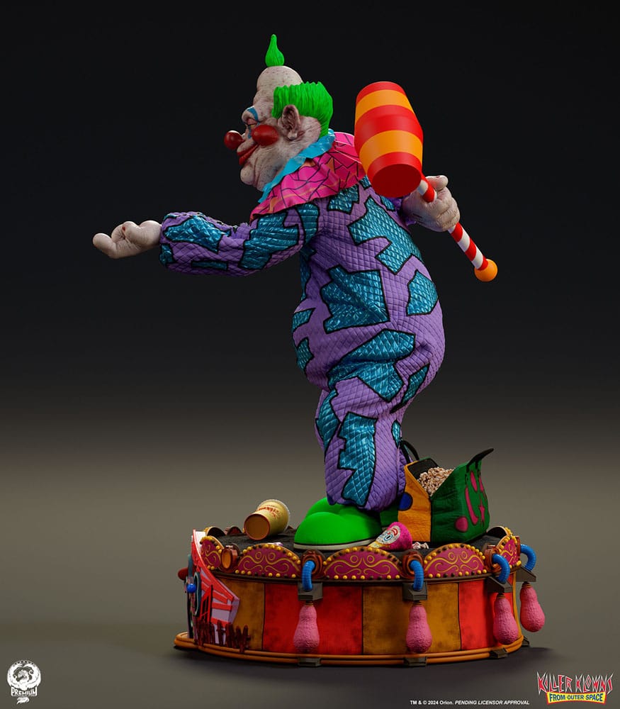 Premium Collectibles Studio Space Invaders Premier Series Jumbo 1/4 Statue