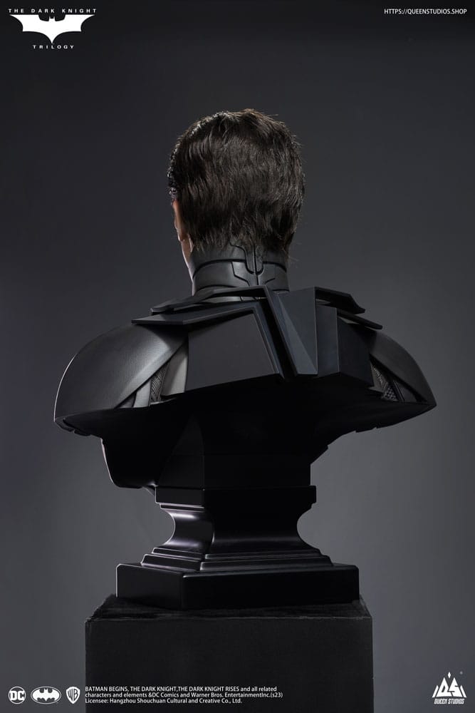 Queen Studios The Dark Knight Batman Deluxe Edition Life-Size Statue