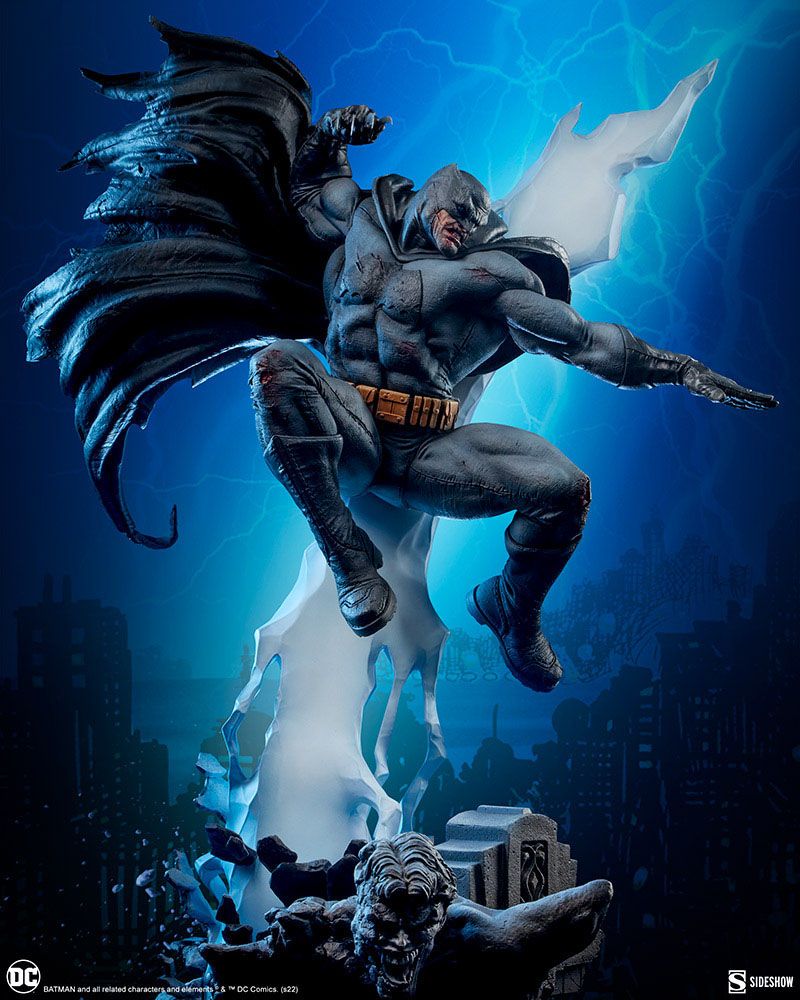 Sideshow Collectibles DC Comics Premium Format Batman The Dark Knight Returns Statue