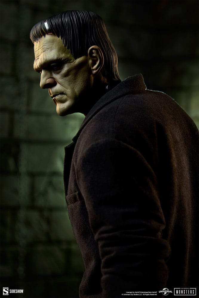 Sideshow Collectibles Frankenstein (Fabric Costume) Premium Format Mixed Media Statue