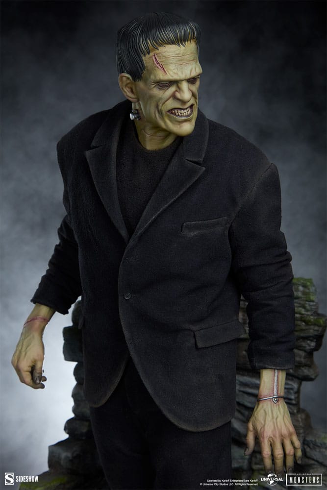 Sideshow Collectibles Frankenstein (Fabric Costume) Premium Format Mixed Media Statue