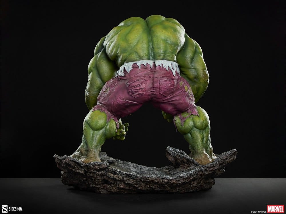 Sideshow Collectibles Marvel Premium Format Hulk Statue