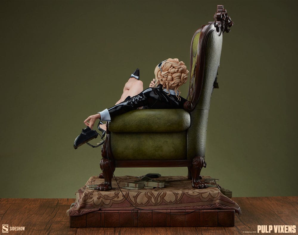 Sideshow Collectibles Pulp Vixens Killer Return Premium Format Statue