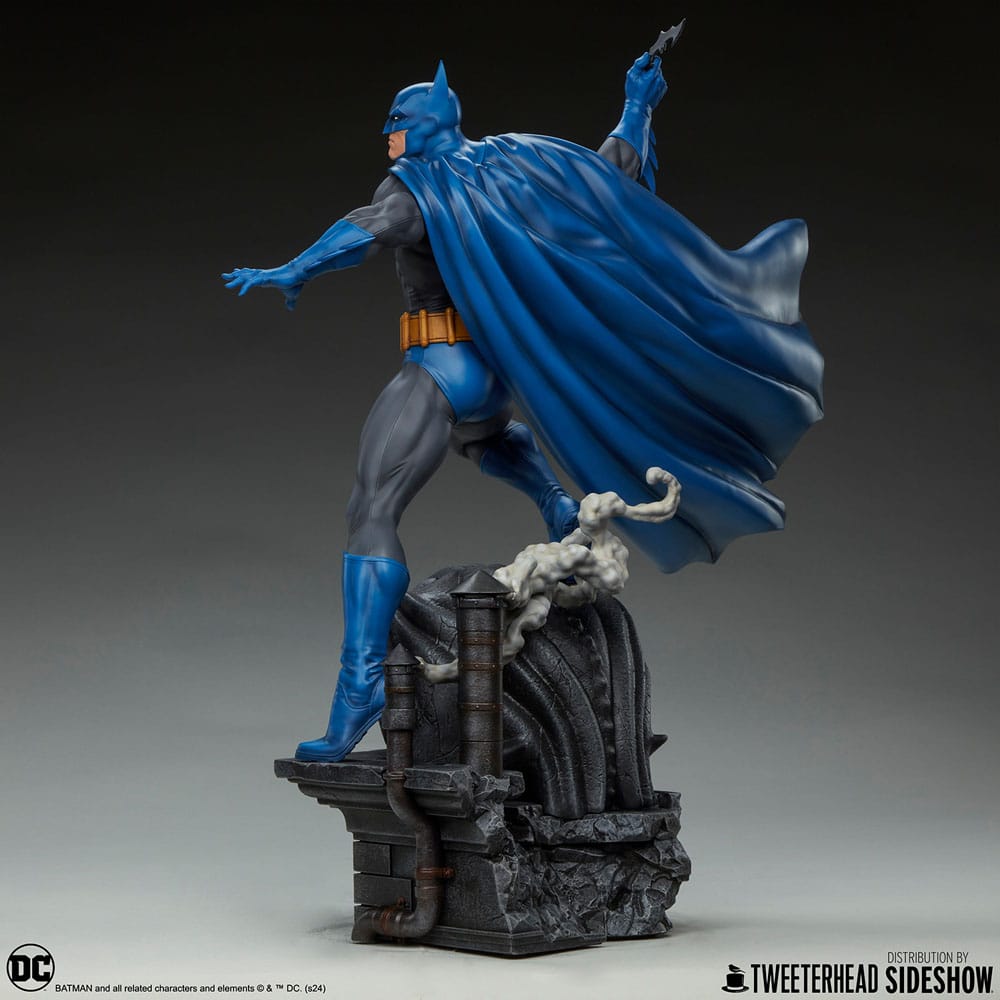 Tweeterhead DC Comics Batman (Retro Edition) 1/6 Maquette