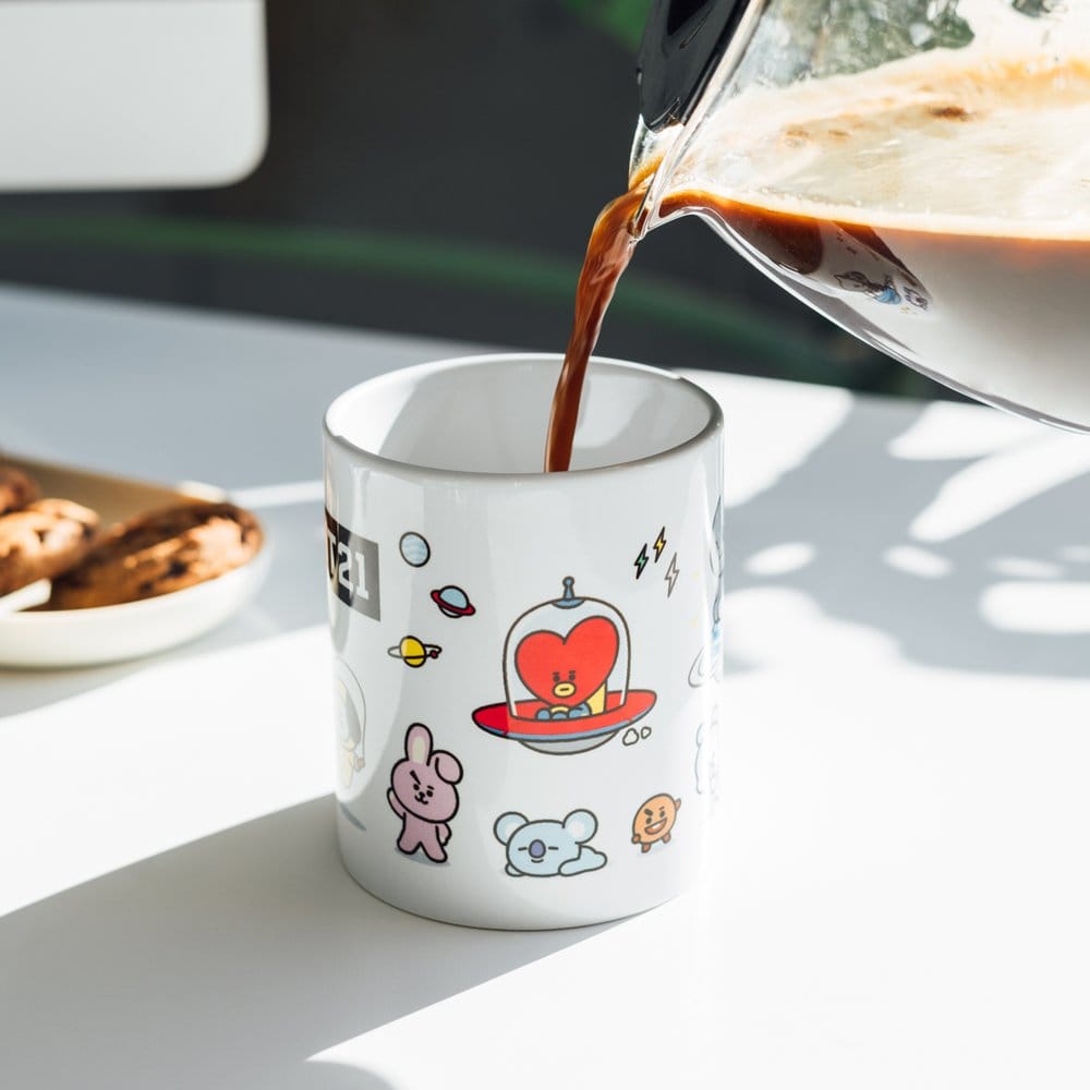 BT21 Universtar Tasse
