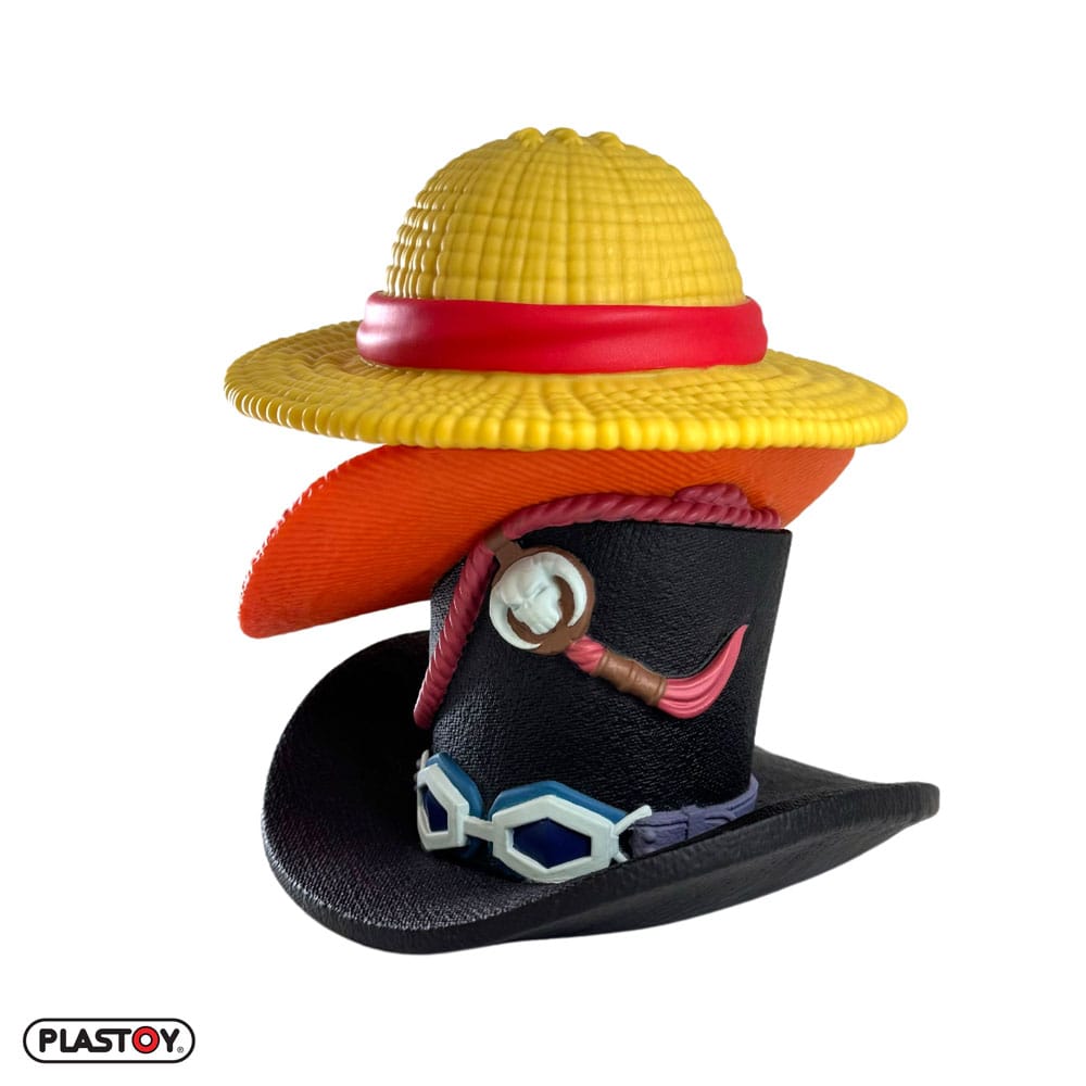 One Piece Stack Of Hats Spardose
