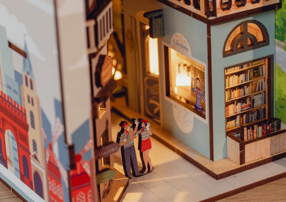Paris Tiny Adventures Book Nook Mini-Diorama