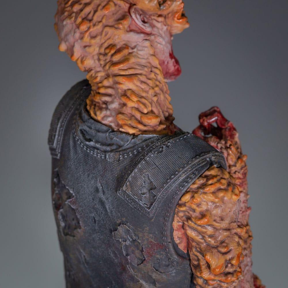 Dark Horse The Last of Us Part II Armored Clicker PVC Statue