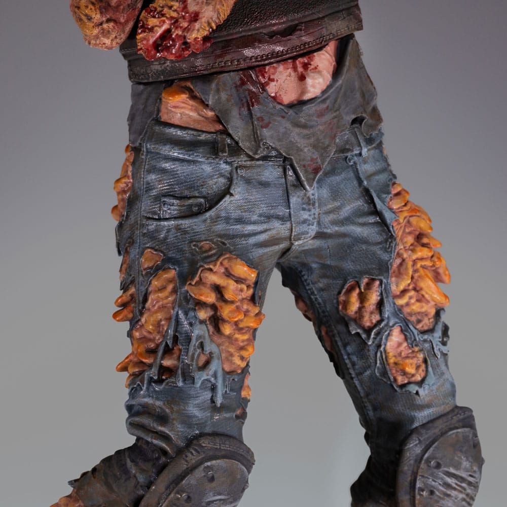 Dark Horse The Last of Us Part II Armored Clicker PVC Statue