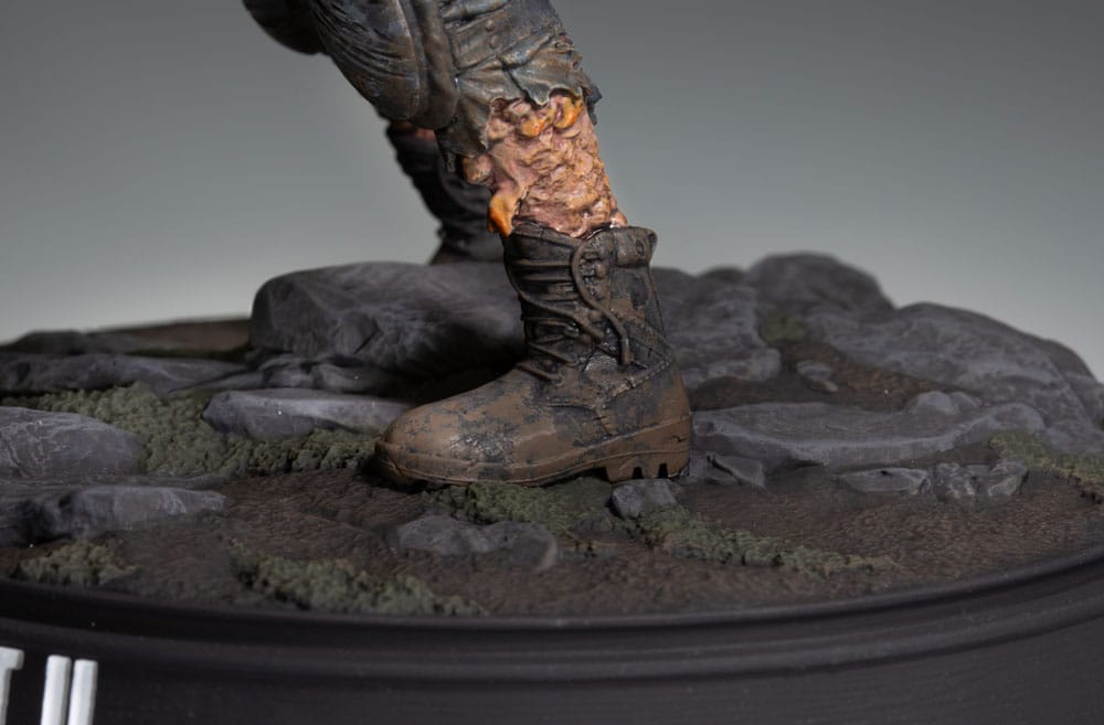 Dark Horse The Last of Us Part II Armored Clicker PVC Statue
