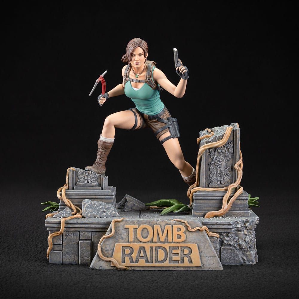 Dark Horse Tomb Raider Lara Croft Statue