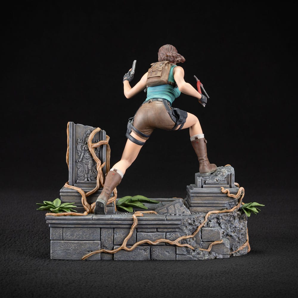 Dark Horse Tomb Raider Lara Croft Statue