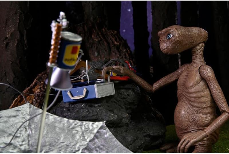 E.T.- Der Ausserirdische Ultimate Deluxe LED 40th Anniversary Actionfigur