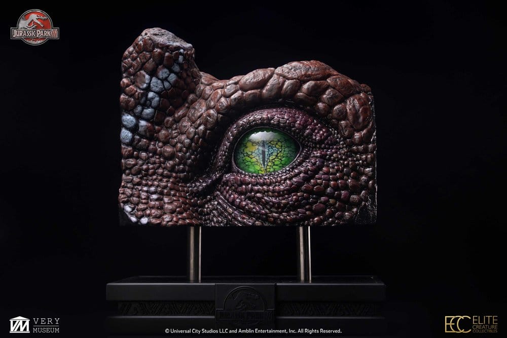 Elite Creature Collectibles Jurassic Park III Spinosaurus Eye Prop (Reproduction) Replik
