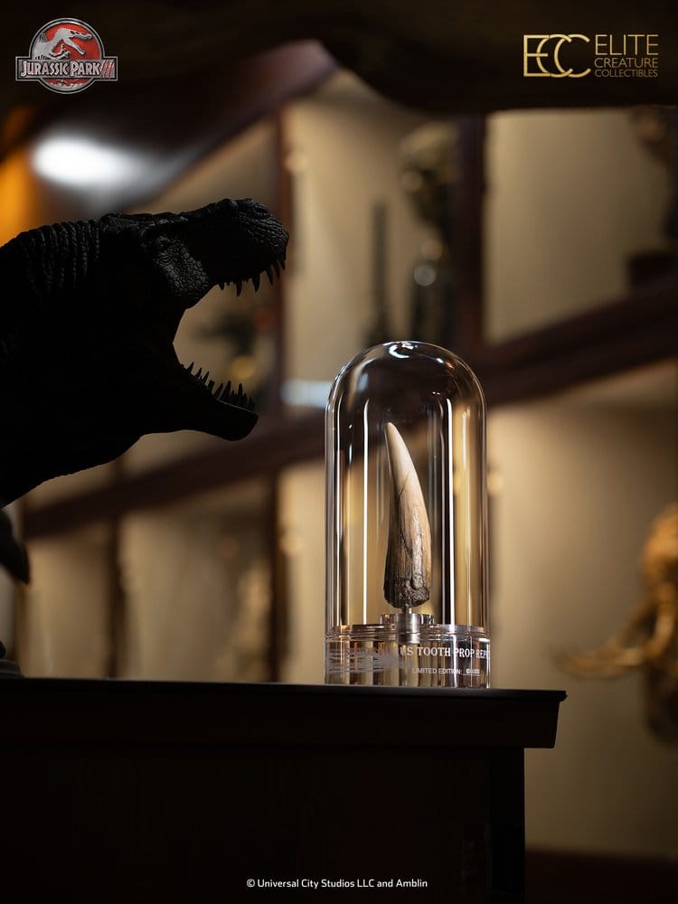 Elite Creature Collectibles Jurassic Park III Spinosaurus Zahn Prop 1/1 Replik
