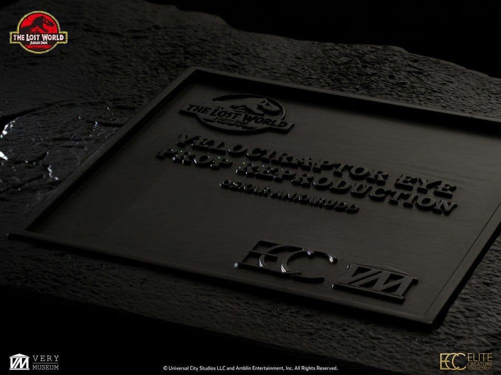 Elite Creature Collectibles The Lost World: Jurassic Park Male Velociraptor Eye Prop Replik