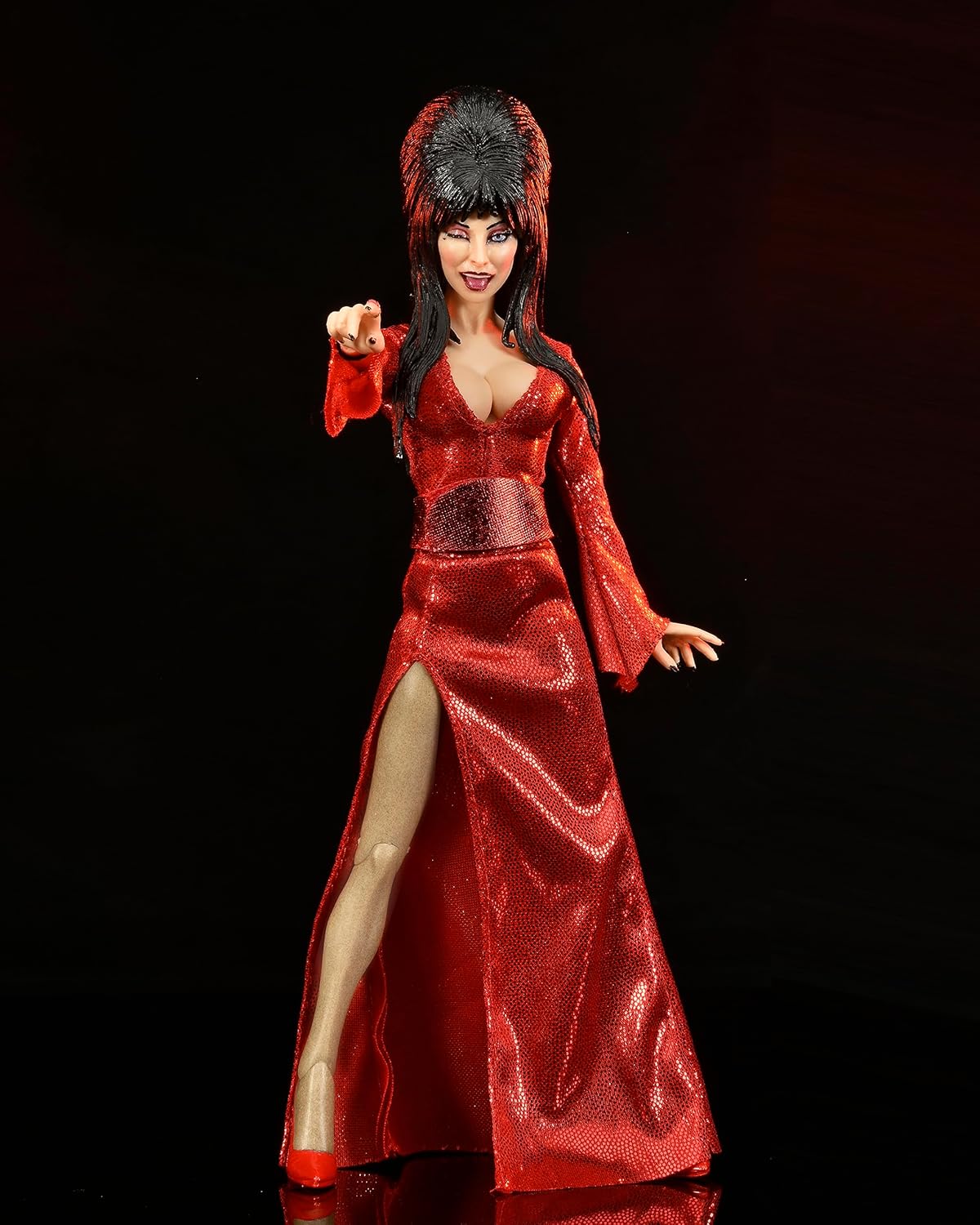 Elvira - ’Red Fright and Boo’ Clothed Actionfigur
