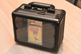 Evoretro Evoretro Graded Card Display und Transportkoffer mit Sichtfenster Schwarz