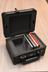 Evoretro Evoretro Graded Card Display und Transportkoffer mit Sichtfenster Schwarz