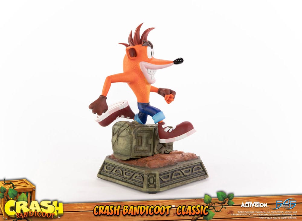 First 4 Figures Crash Bandicoot Classic Statue