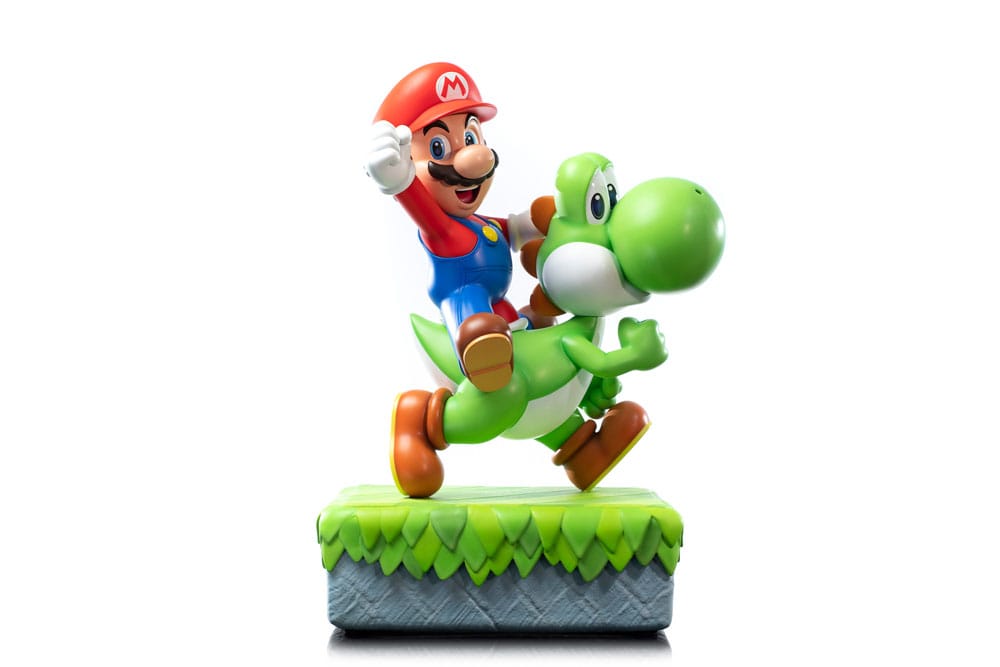 First 4 Figures Super Mario Mario & Yoshi Statue
