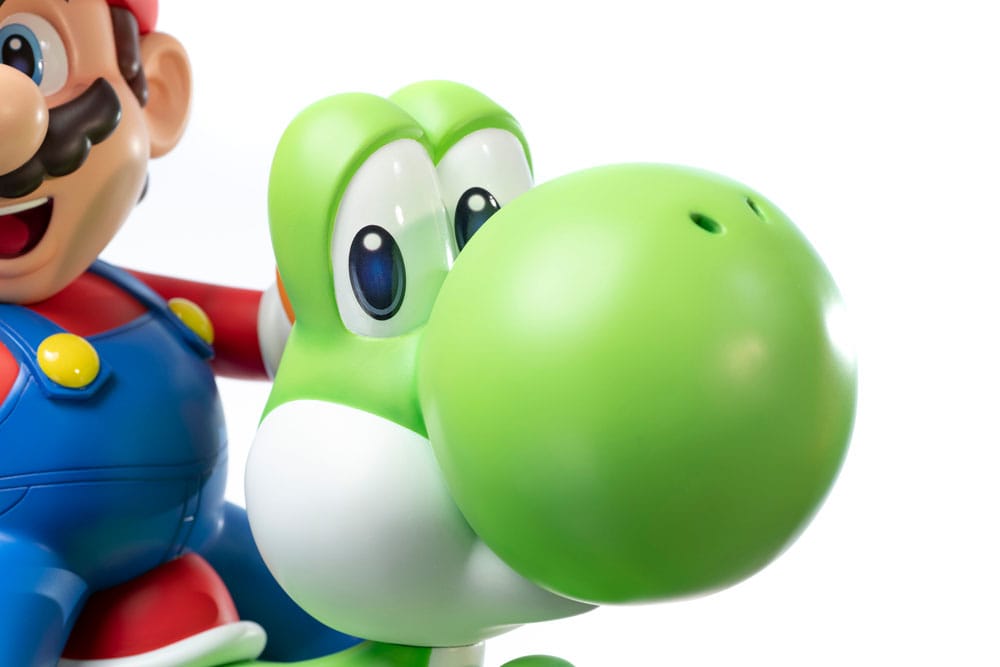 First 4 Figures Super Mario Mario & Yoshi Statue