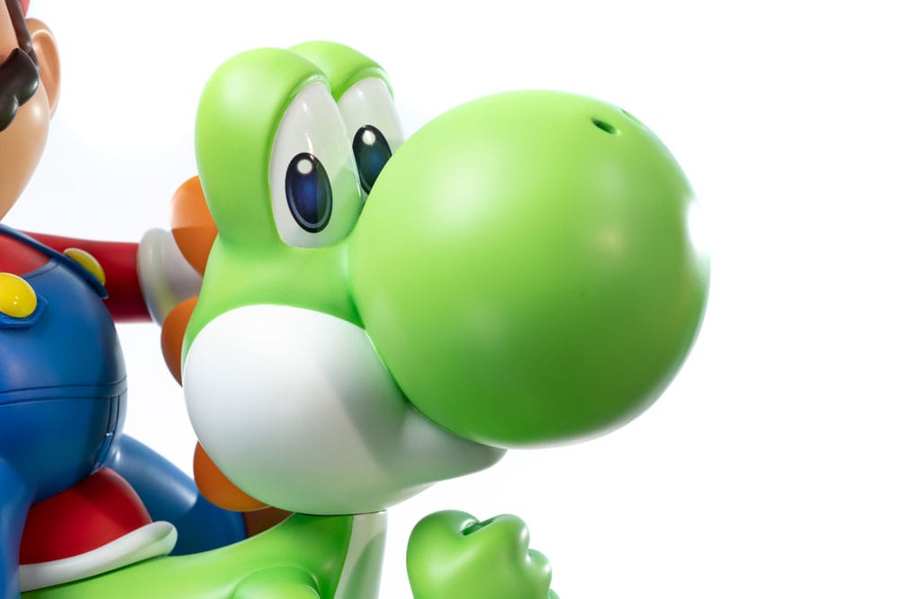 First 4 Figures Super Mario Mario & Yoshi Statue