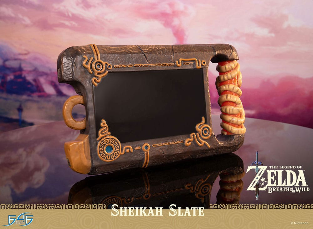 First 4 Figures The Legend of Zelda Breath of the Wild Sheikah Slate Life-Size 1/1 Statue