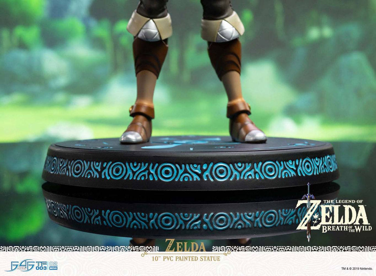 First 4 Figures The Legend Of Zelda Breath Of The Wild Zelda Zelda Statue