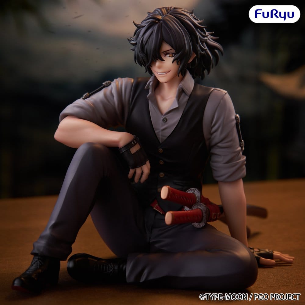 Furyu Fate/Grand Order Assassin Izou Okada Awesome Dapper Suit Noodle Stopper Figur