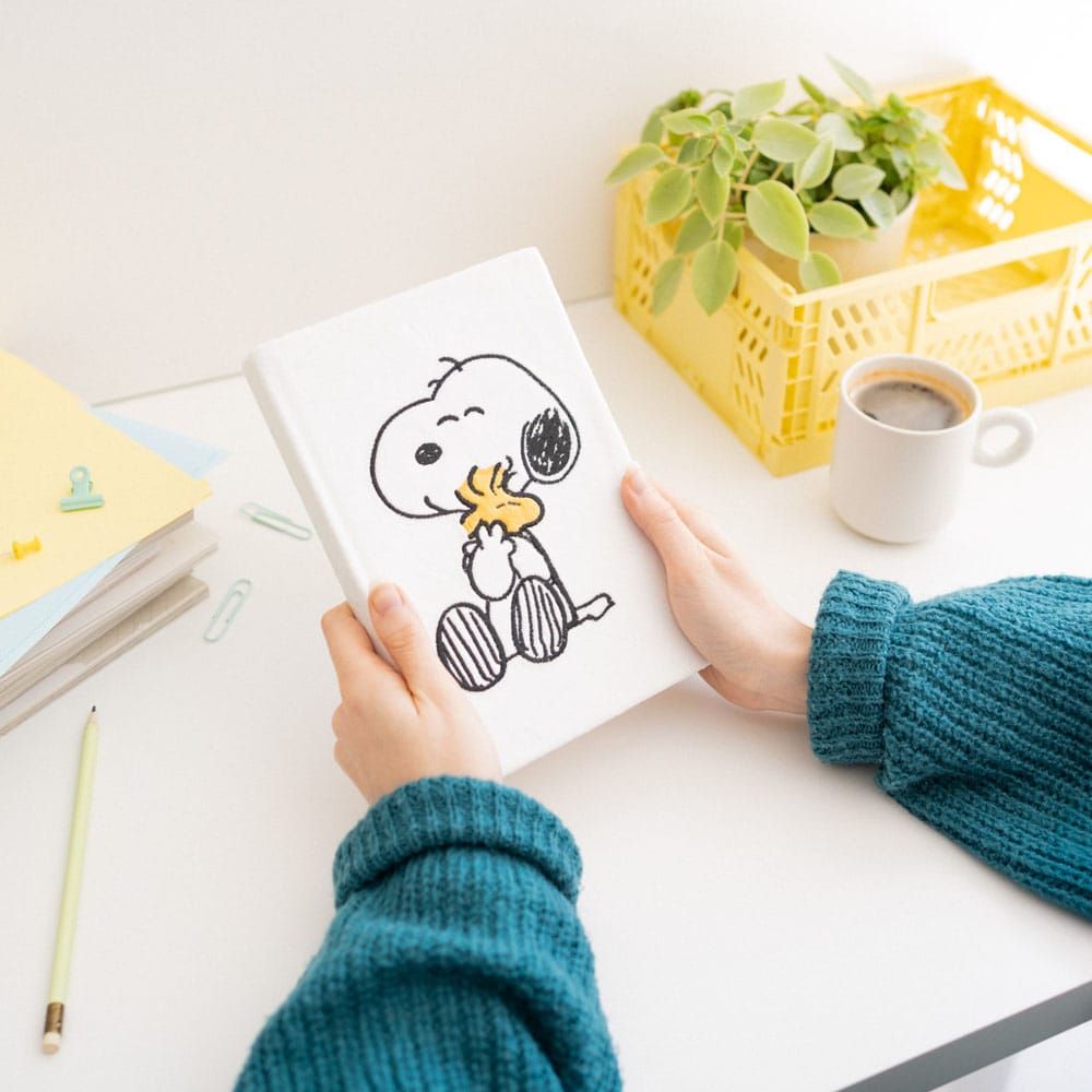 Grupo Erik Peanuts Snoopy Premium Plüsch Notizbuch A5