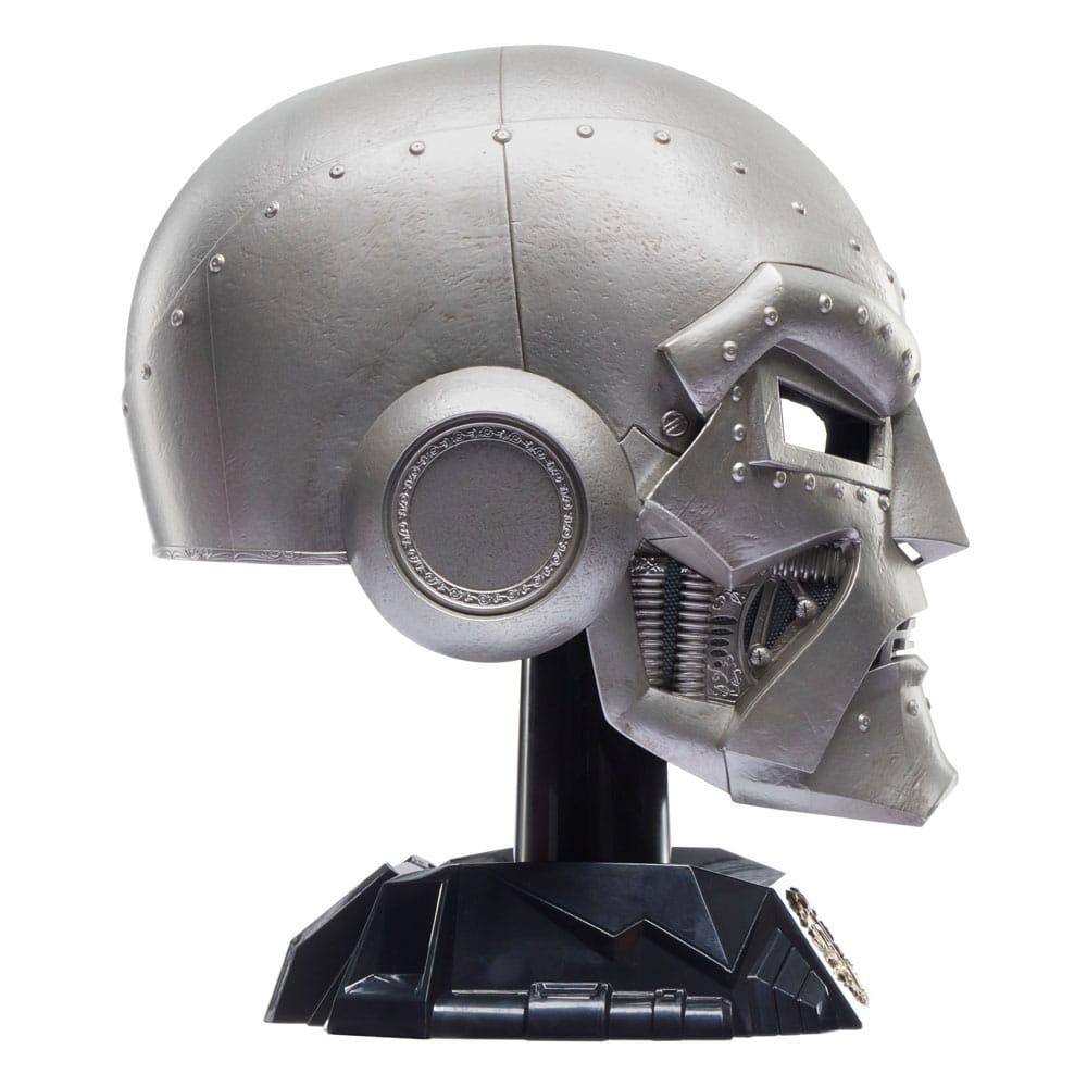 Hasbro Marvel Legends Doctor Doom Roleplay-Replik Premium Helm
