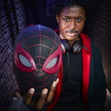 Hasbro Spider-Man Miles Morales Marvel Legends Elektronische Maske mit Fernbedienung