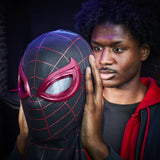 Hasbro Spider-Man Miles Morales Marvel Legends Elektronische Maske mit Fernbedienung