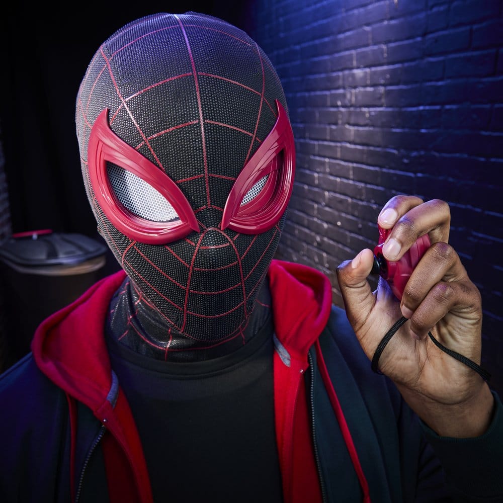 Hasbro Spider-Man Miles Morales Marvel Legends Elektronische Maske mit Fernbedienung